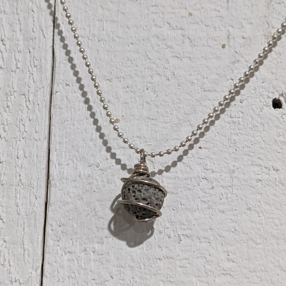 Lava Bead Necklace For Essential Oil - Picture 11 of 12